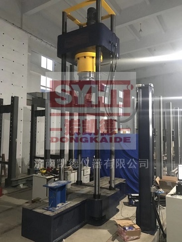 YAW-5000F型微機(jī)控制電液伺服長柱壓力試驗(yàn)機(jī)